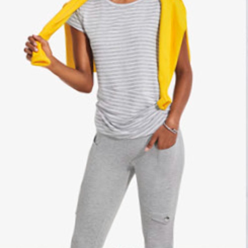 CAbi Runaway Cropped Legging in Heather Gray NWT Spring 2022 Size L